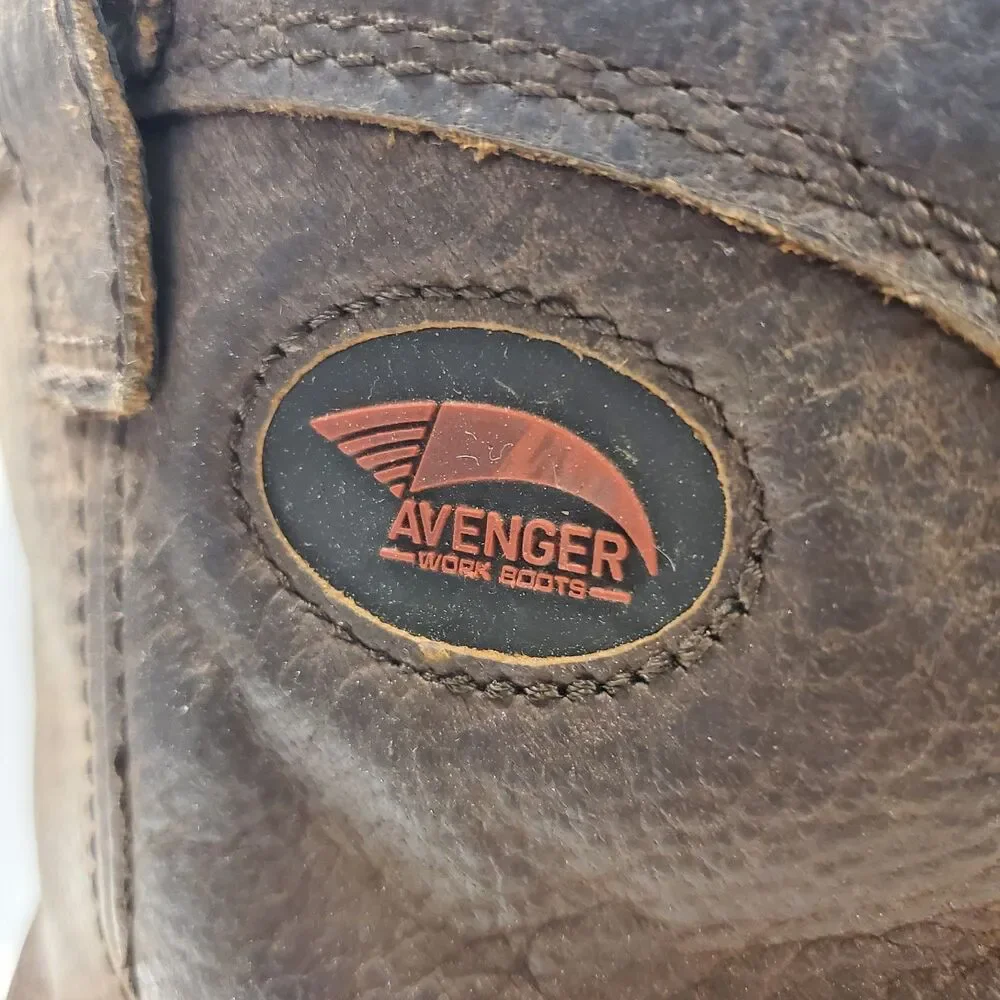 AVENGER Boots Mens Size 9.5M Brown Safety WATERPROOF Wellington Workwear A7876